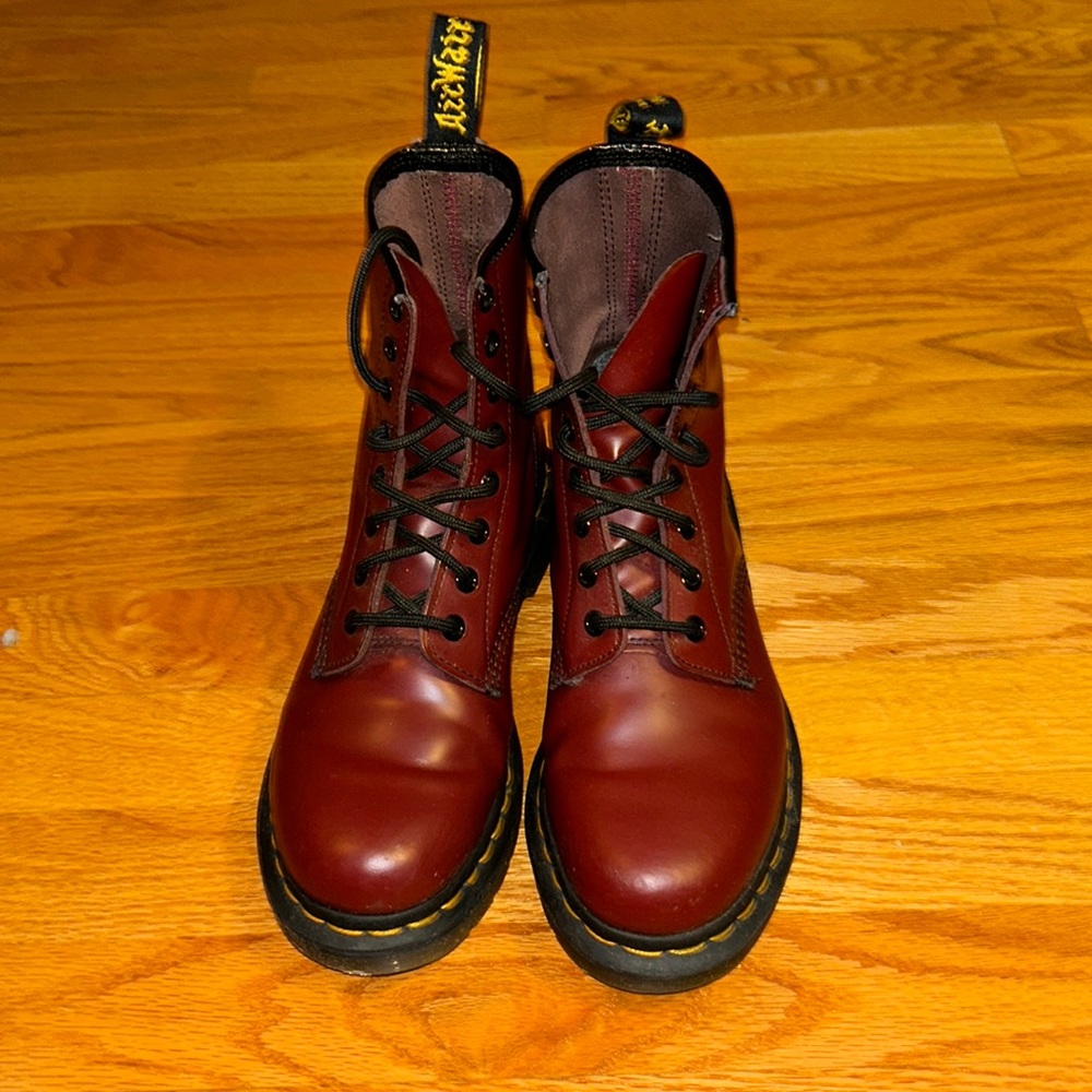 Dr. Marten lace up boots women’s size 7